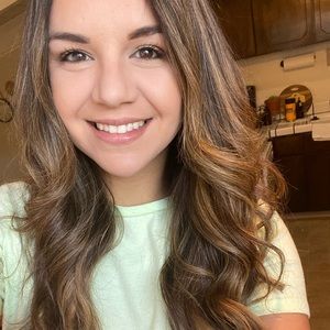 Meet your Posher, Evangelina